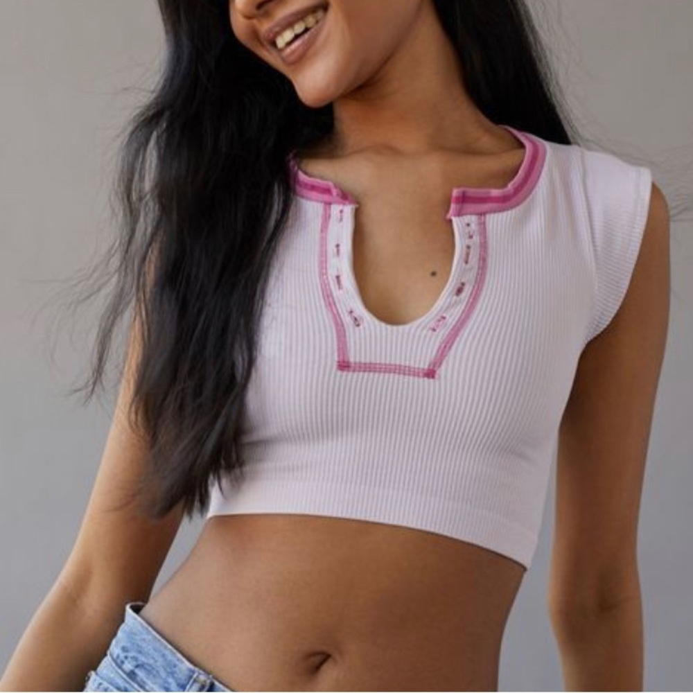 Urban Outfitters out front under go for gold seamless tank - Pink